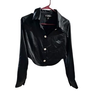 Almost Famous Black silk crop long sleeve blouse